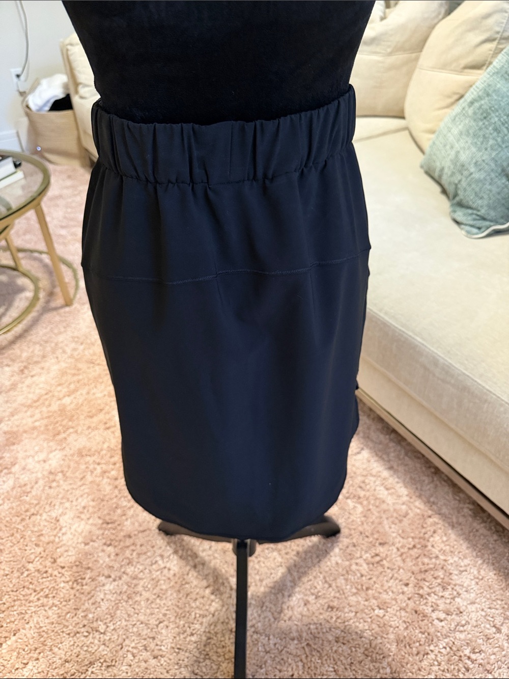 Lululemon Black Drawstring Waist Women's Skirt size 4 - Picture 2 of 3